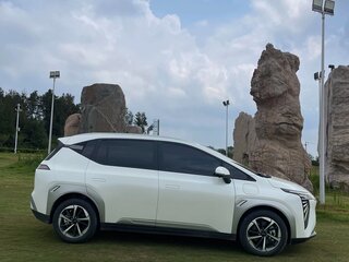2025 Aion Y Plus 49.75 kWh, белый, 1950000 рублей, вид 4