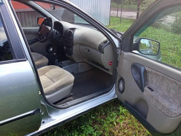 2010 Lada (ВАЗ) Kalina I, серый, 220000 рублей - вид 7