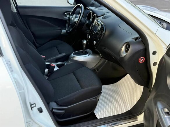2011 Nissan Juke I, белый - вид 13