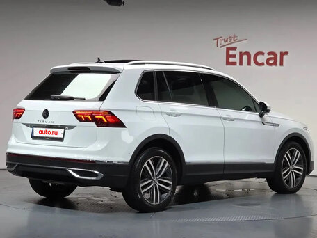 2022 Volkswagen Tiguan II Рестайлинг, белый, 3765000 рублей, вид 3