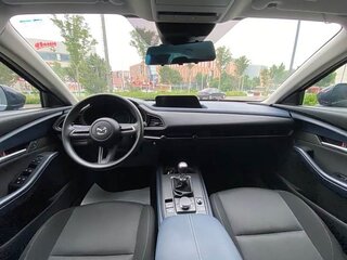 2024 Mazda CX-30 I, чёрный, 2080108 рублей, вид 5