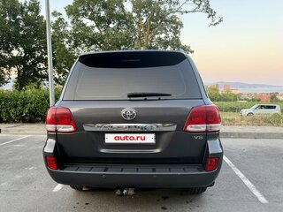 2011 Toyota Land Cruiser 200 Series, серый, 3150000 рублей, вид 4