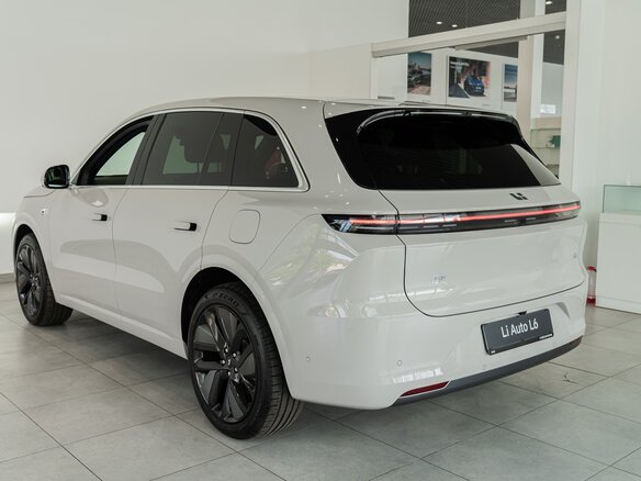 2025 Li Auto (Lixiang) L6 I, серебристый - вид 5