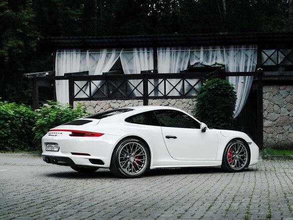 2016 Porsche 911 Carrera 4S VII (991) Рестайлинг, белый, 8049000 рублей - вид 13