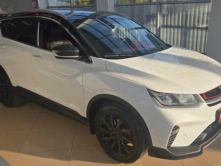 2022 Geely Coolray I, белый, 1637000 рублей, вид 3