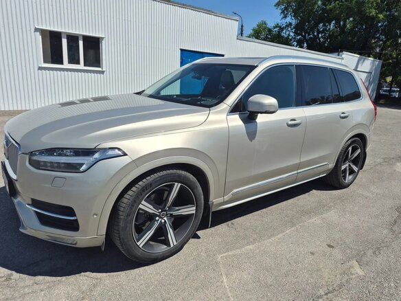 2018 Volvo XC90 II, бежевый, 3000000 рублей