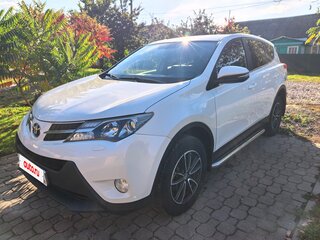 2014 Toyota RAV4 IV (XA40), белый, 1850000 рублей, вид 3