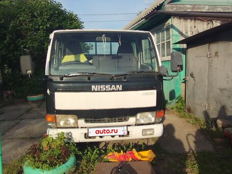 1990 Nissan Atlas, белый, 800000 рублей, вид 1