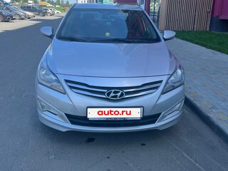 2016 Hyundai Solaris I Рестайлинг, серебристый, 955000 рублей, вид 1