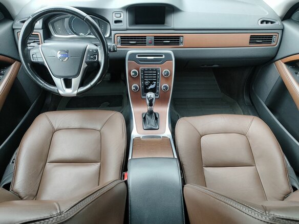2016 Volvo XC70 II Рестайлинг, чёрный - вид 9