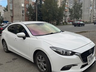 2018 Mazda Axela III Рестайлинг, белый, 1300000 рублей, вид 2