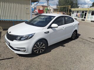 2016 Kia Rio III Рестайлинг, белый, 1295000 рублей, вид 5