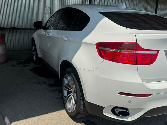 2009 BMW X6 35i 6-speed I (E71), белый, 2100000 рублей - вид 7