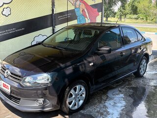 2014 Volkswagen Polo V, чёрный, 830000 рублей, вид 2