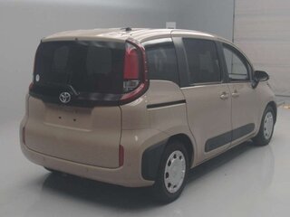 2023 Toyota Sienta III, бежевый, 1430000 рублей, вид 3