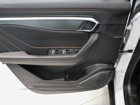 2026 Geely Okavango I Рестайлинг, белый, 4090000 рублей - вид 8