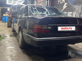 1990 Mercedes-Benz W124 200, чёрный, 230000 рублей, вид 5