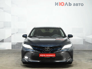 2018 Toyota Camry VIII (XV70), синий, 2450000 рублей, вид 2