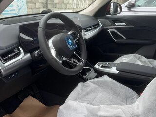 2026 BMW X1 Long 25Li xDrive III (U11/U12), красный, 6200000 рублей, вид 4