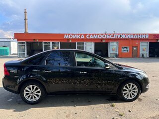 2009 Ford Focus II Рестайлинг, чёрный, 670000 рублей, вид 4