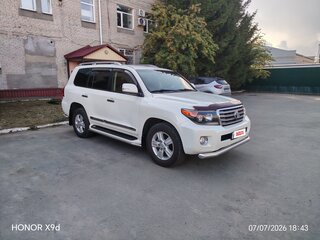 2014 Toyota Land Cruiser 200 Series Рестайлинг 1, белый, 3300000 рублей, вид 3