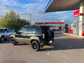 2023 Lada (ВАЗ) Niva Travel I, чёрный, 880000 рублей, вид 5
