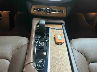 2025 Volvo XC90 B5 II Рестайлинг 2, чёрный, 6217958 рублей, вид 5