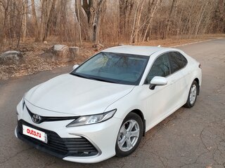 2021 Toyota Camry VIII (XV70) Рестайлинг, белый, 2600000 рублей, вид 1