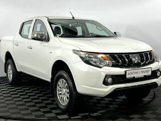 2017 Mitsubishi L200 V, белый, 2490000 рублей, вид 4