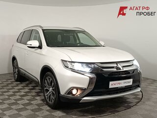 2018 Mitsubishi Outlander III Рестайлинг 2, белый, 1990000 рублей, вид 1