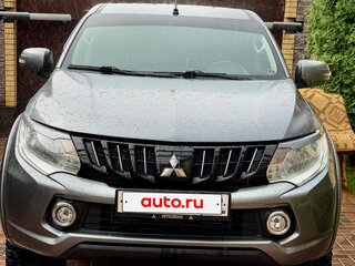 2015 Mitsubishi L200 V, серый, 2350000 рублей, вид 2