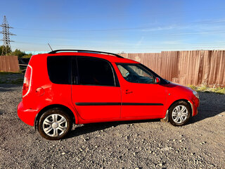 2012 Skoda Roomster I Рестайлинг, красный, 650000 рублей, вид 4
