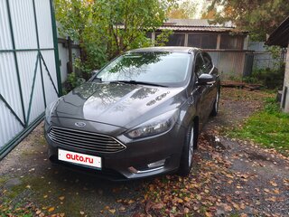 2017 Ford Focus III Рестайлинг, серый, 1200000 рублей, вид 3