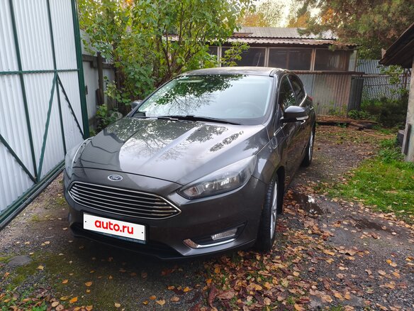 2017 Ford Focus III Рестайлинг, серый - вид 2