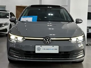 2022 Volkswagen Golf VIII, серый, 1585000 рублей, вид 3