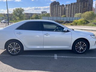 2016 Toyota Camry VII (XV50) Рестайлинг, белый, 2068000 рублей, вид 3