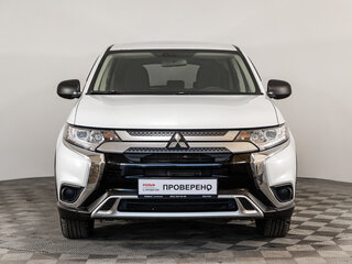 2020 Mitsubishi Outlander III Рестайлинг 3, белый, 1675000 рублей, вид 2