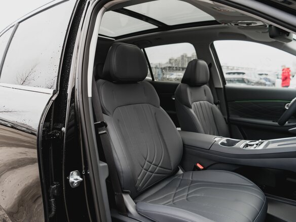 2026 Geely EX5 Гибрид EM-i, чёрный, 3935290 рублей - вид 25