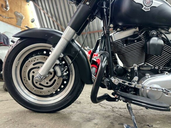 2010 Harley-Davidson Fat Boy, чёрный, 1190000 рублей - вид 35
