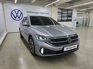 2023 Volkswagen Jetta VII Рестайлинг, серый, 1960000 рублей, вид 3