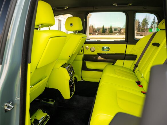 2025 Rolls-Royce Cullinan Black Badge I Рестайлинг (Series II), серый - вид 19