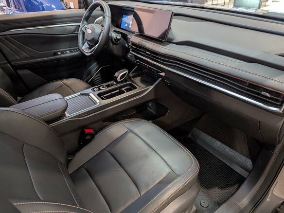 2024 Geely Okavango I Рестайлинг, серый - вид 7