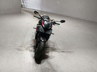 2021 Triumph Street Triple, чёрный, 825000 рублей, вид 3