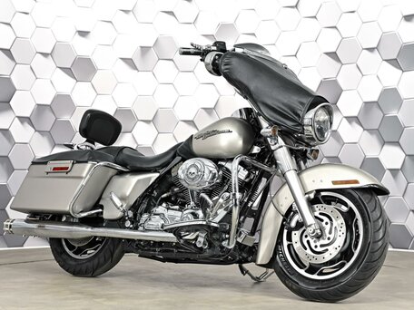 2006 Harley-Davidson Street Glide, серебристый, 949000 рублей, вид 1