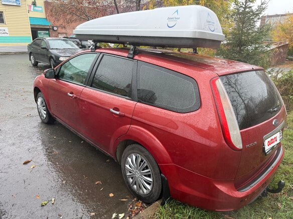 2008 Ford Focus II Рестайлинг, красный, 400000 рублей - вид 21