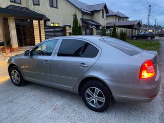 2013 Skoda Octavia II (A5) Рестайлинг, бежевый, 940000 рублей, вид 3