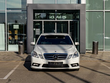 2011 Mercedes-Benz E-Класс 200 7G-Tronic IV (W212, S212, C207), белый, 1395000 рублей, вид 2