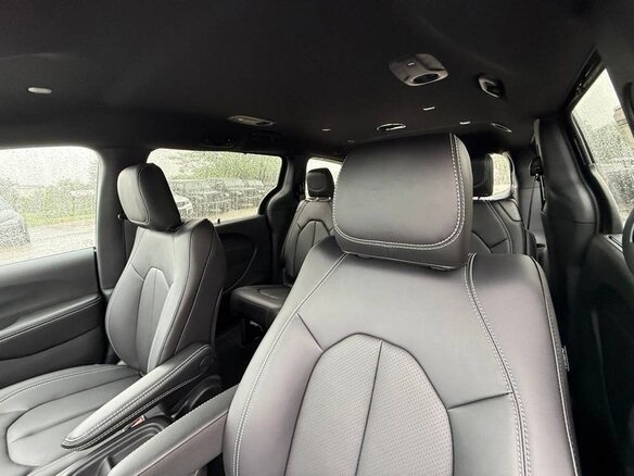 2026 Chrysler Pacifica RU Рестайлинг 2, чёрный, 10926827 рублей - вид 15