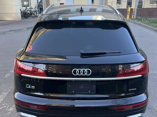 2022 Audi Q5 45 TFSI II (FY) Рестайлинг, чёрный, 3950000 рублей, вид 3