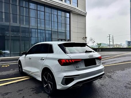2023 Audi A3 Sportback 35 TFSI IV (8Y), белый, 2190000 рублей, вид 4